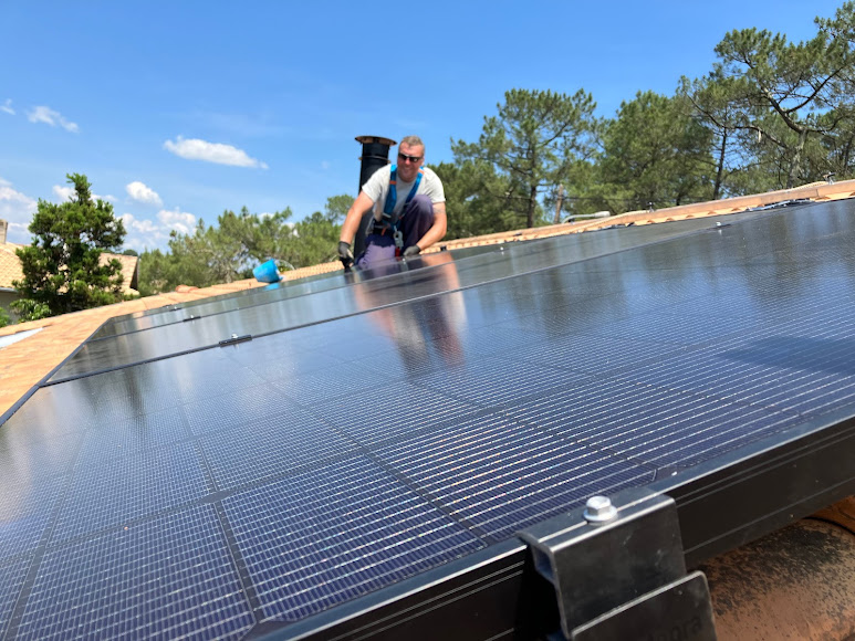 Installation de panneaux solaires dans le Sud Ouest